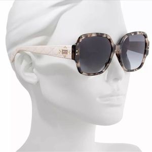 New Lady Dior Christian Dior Light Pink
Studded 57mm Sunglasses 🕶️ 💖